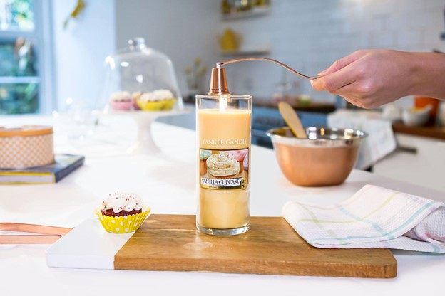 Yankee Candle candle snuffer